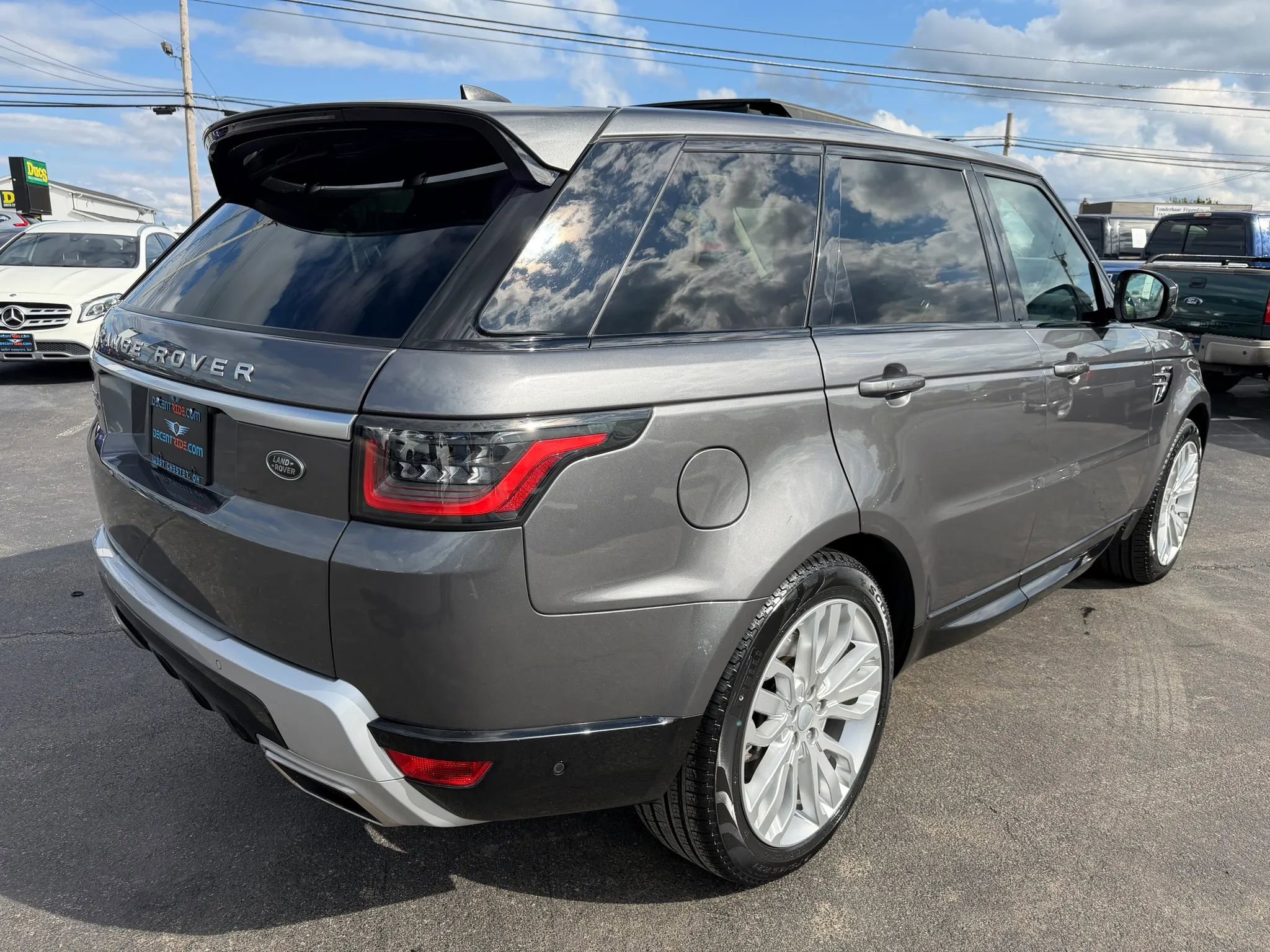 Used 2019 Land Rover Range Rover Sport HSE AWD/4WD image 4