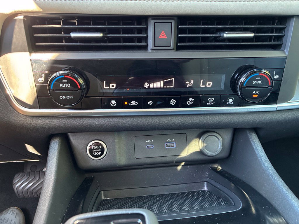 Certified 2023 Nissan Rogue SV w/ SV Premium B Package AWD/4WD image 22