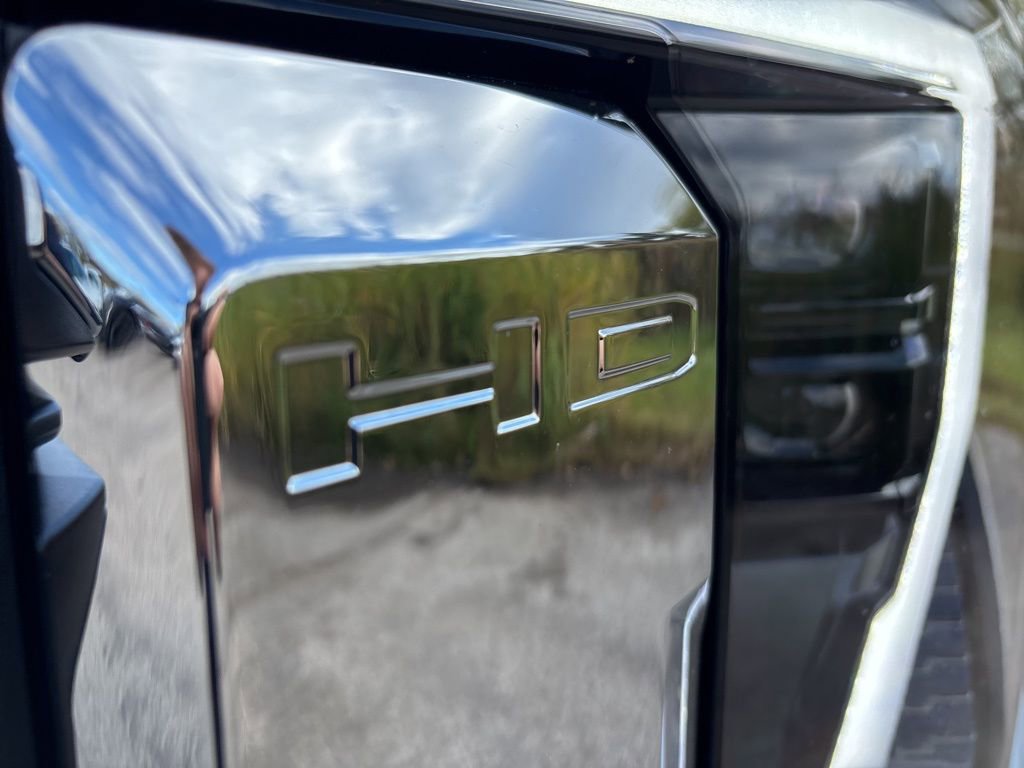 New 2026 GMC Sierra 2500 SLE w/ SLE Value Package; image 5