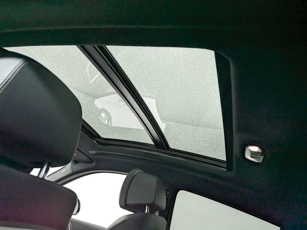 Used 2026 BMW X6 xDrive40i image 12