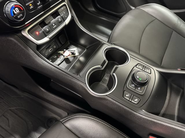 Used 2023 GMC Terrain SLT w/ LPO, Floor Liner Package FWD image 21