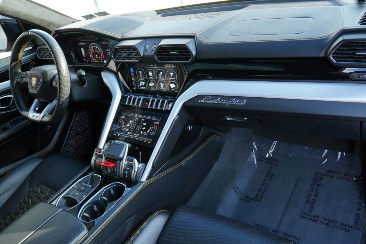 Used 2020 Lamborghini Urus AWD/4WD image 73