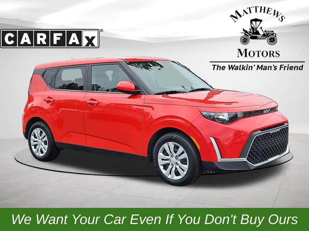 Used 2024 Kia Soul LX image 1