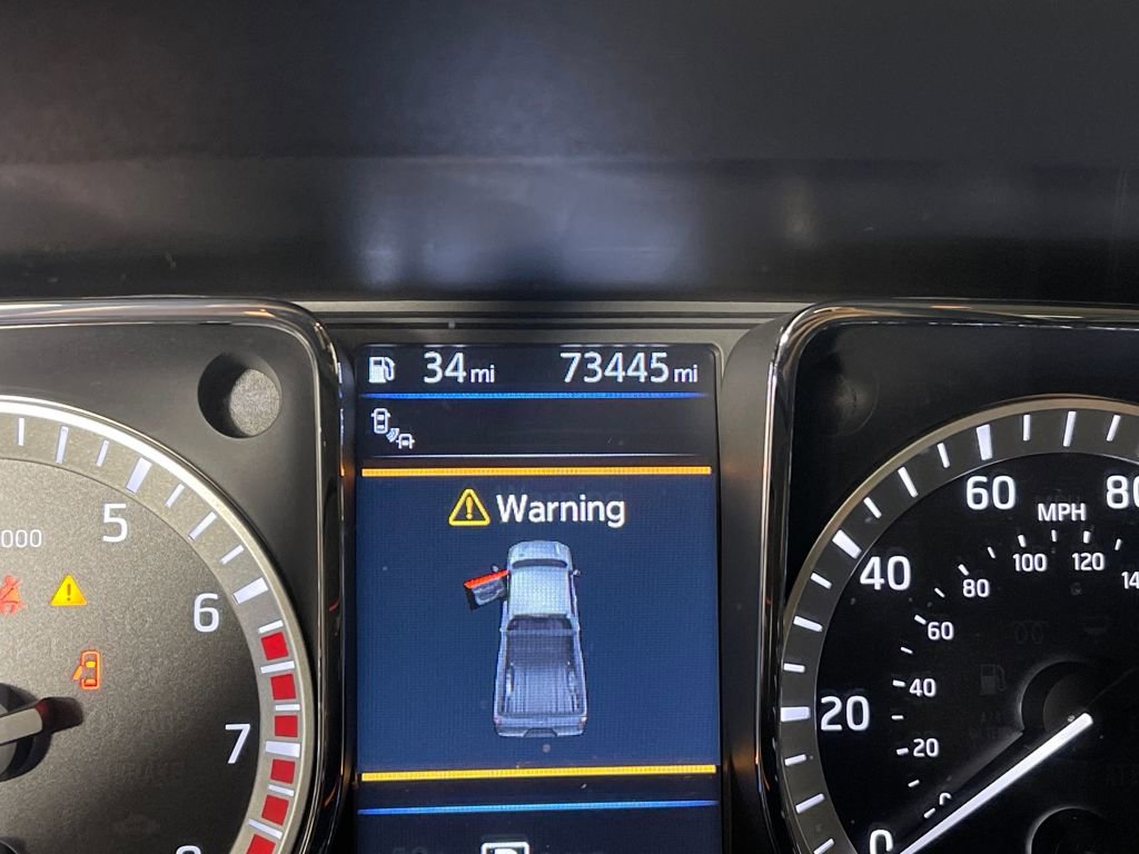 Used 2019 Nissan Titan SV w/ SV Convenience Package image 19