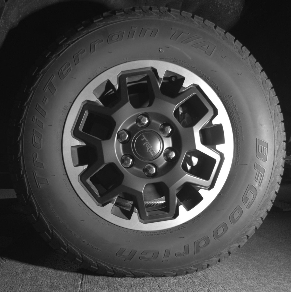 Used 2025 Toyota Tacoma TRD Off-Road image 12