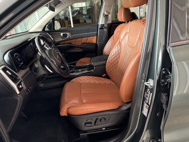 Used 2022 Kia Sorento SX Prestige w/ Rust Color Package AWD/4WD image 4