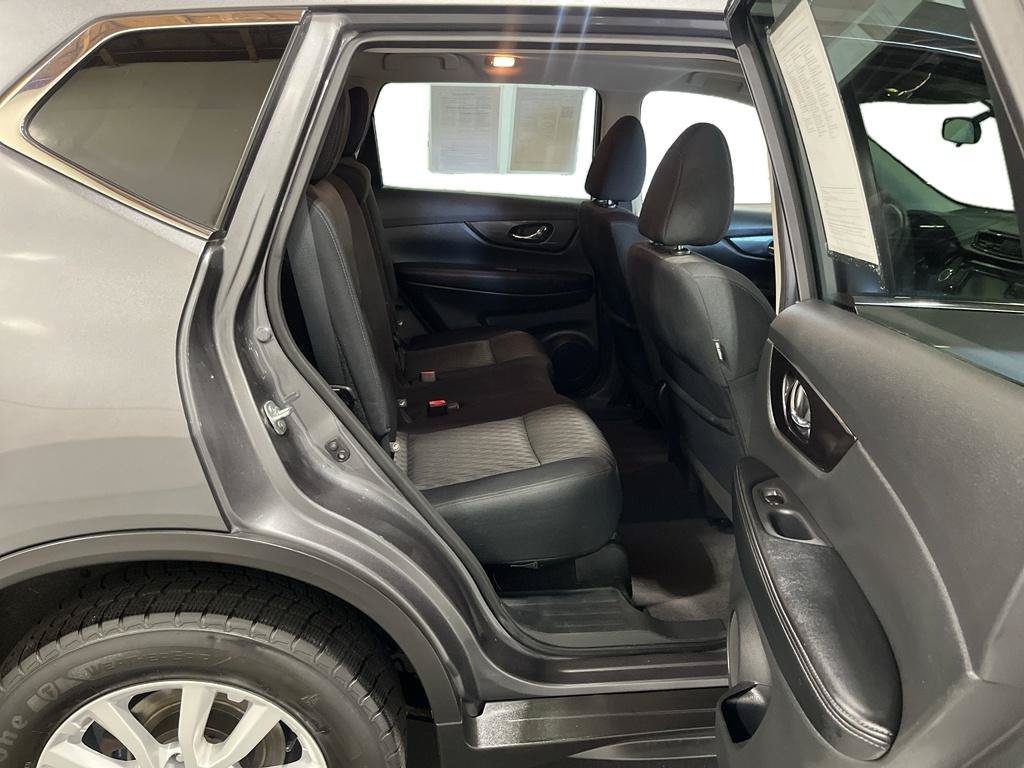 Used 2018 Nissan Rogue S AWD/4WD image 20