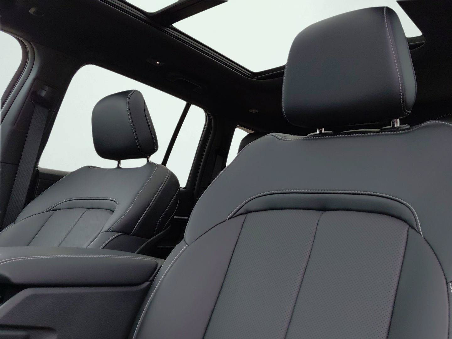 New 2026 Jeep Grand Cherokee Limited AWD/4WD image 9