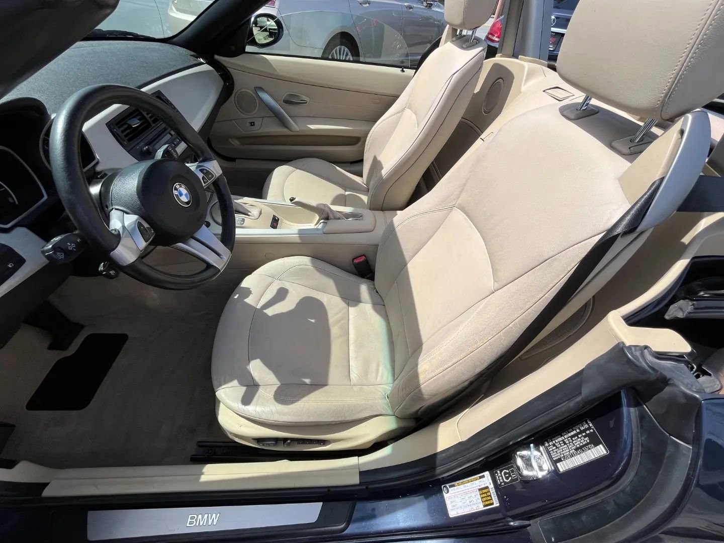 Used 2005 BMW Z4 2.5i image 14