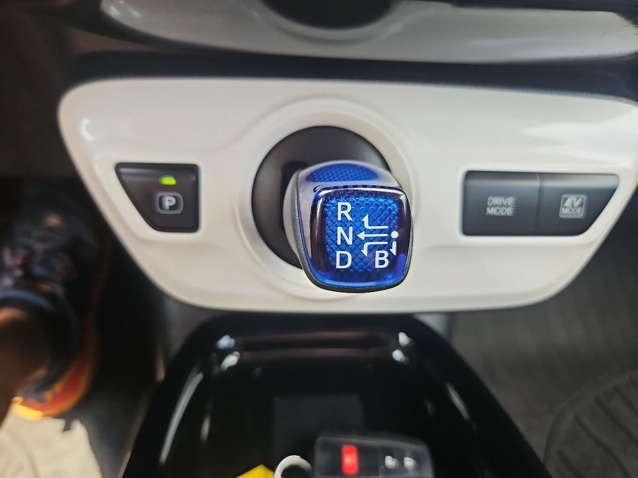 Used 2017 Toyota Prius Three Touring FWD image 36