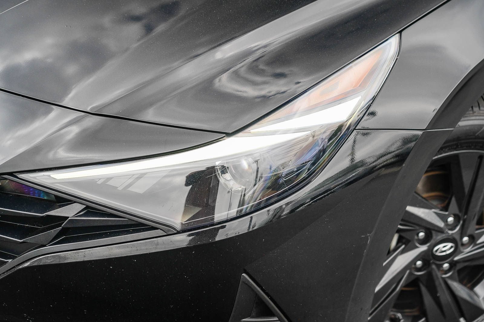 Used 2023 Hyundai Elantra SEL w/ Cargo Package FWD image 2