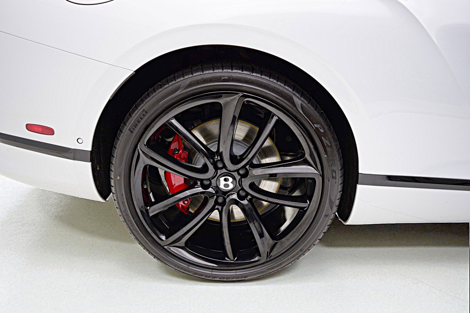 Used 2023 Bentley Continental GT Azure image 47