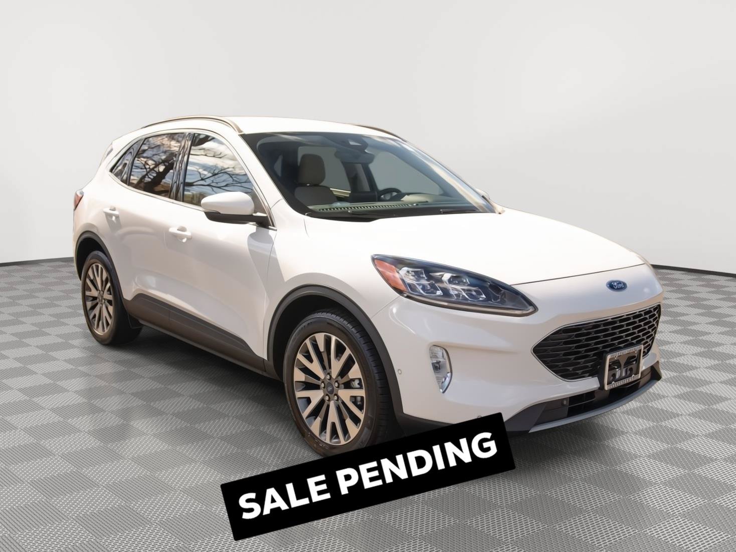 Used 2020 Ford Escape Titanium AWD/4WD image 1