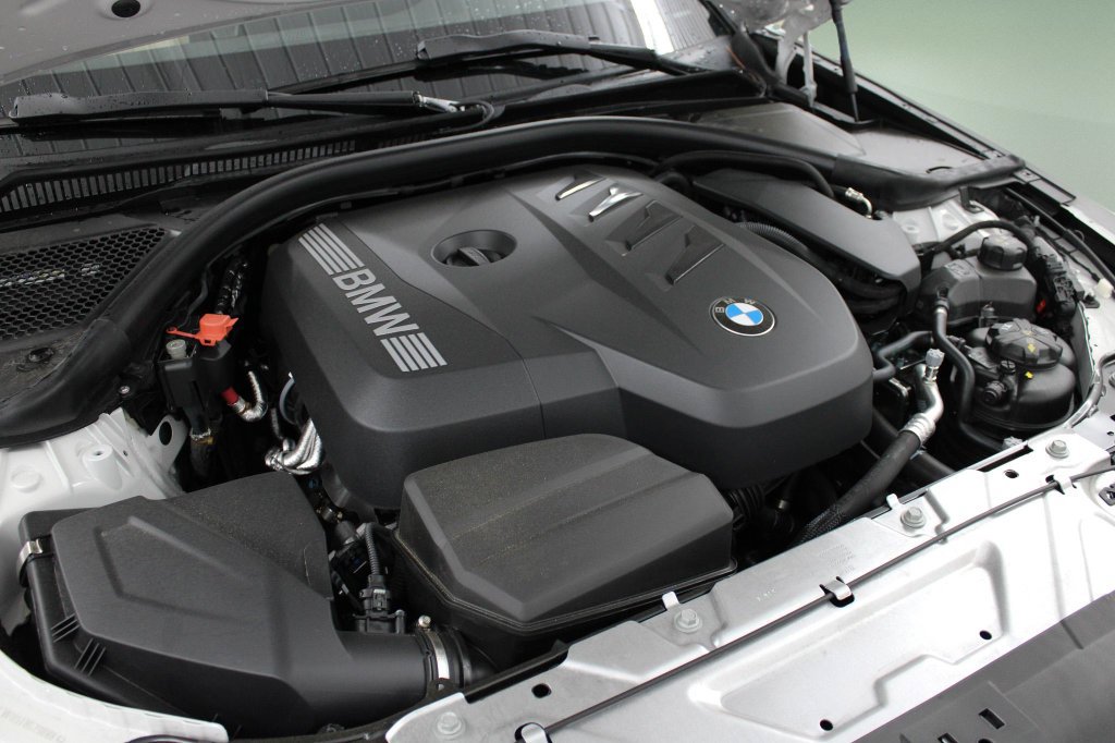 Used 2026 BMW 330i Sedan w/ Convenience Package RWD image 42