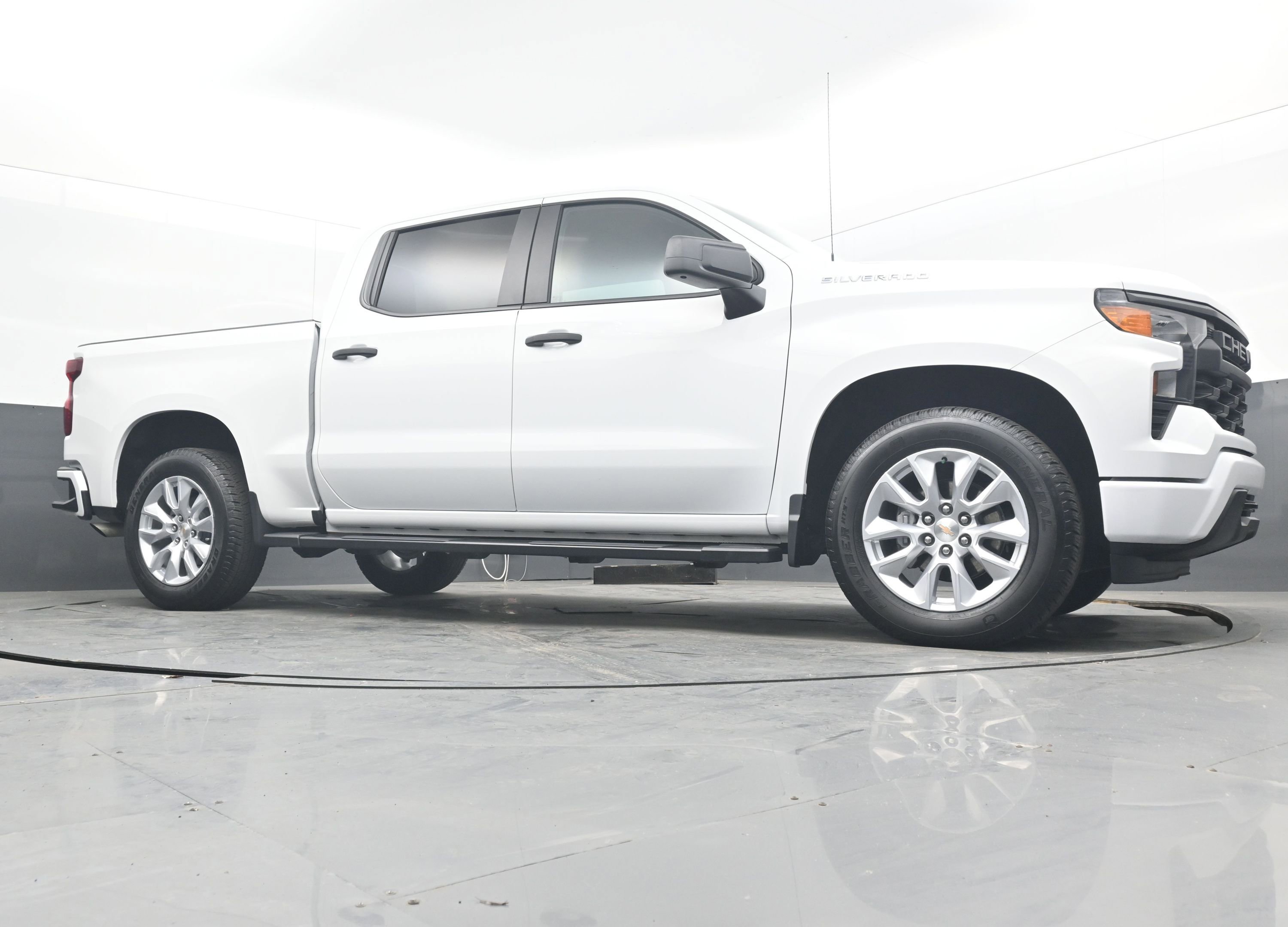 Certified 2026 Chevrolet Silverado 1500 Custom RWD image 24