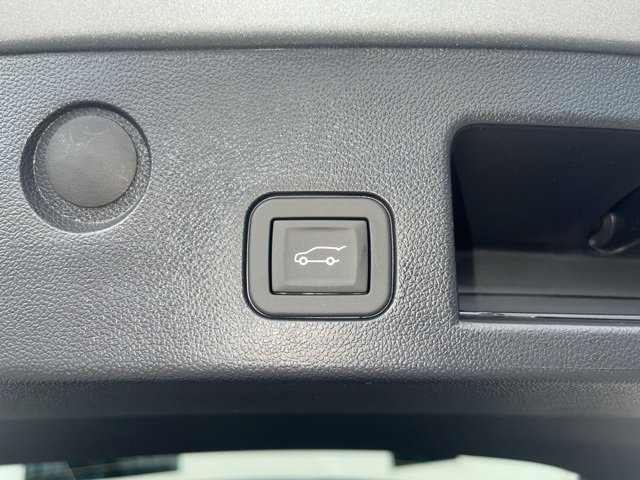 New 2026 Chevrolet Equinox LT w/ Convenience Package II image 13