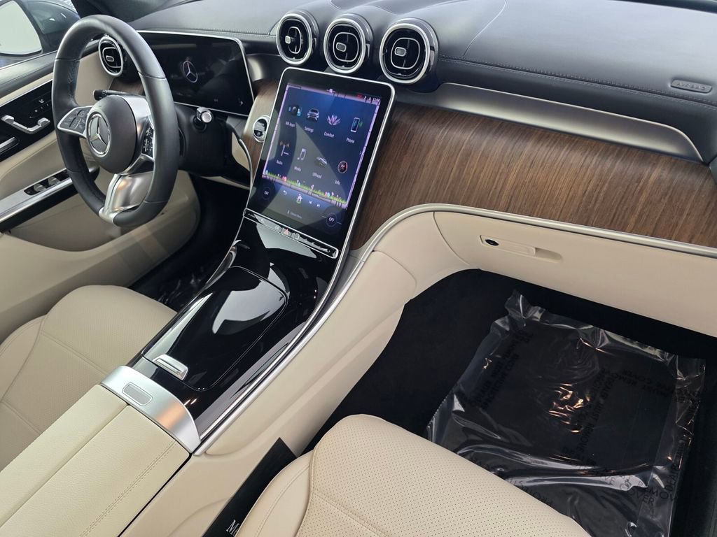 Used 2023 Mercedes-Benz GLC 300 4MATIC image 30