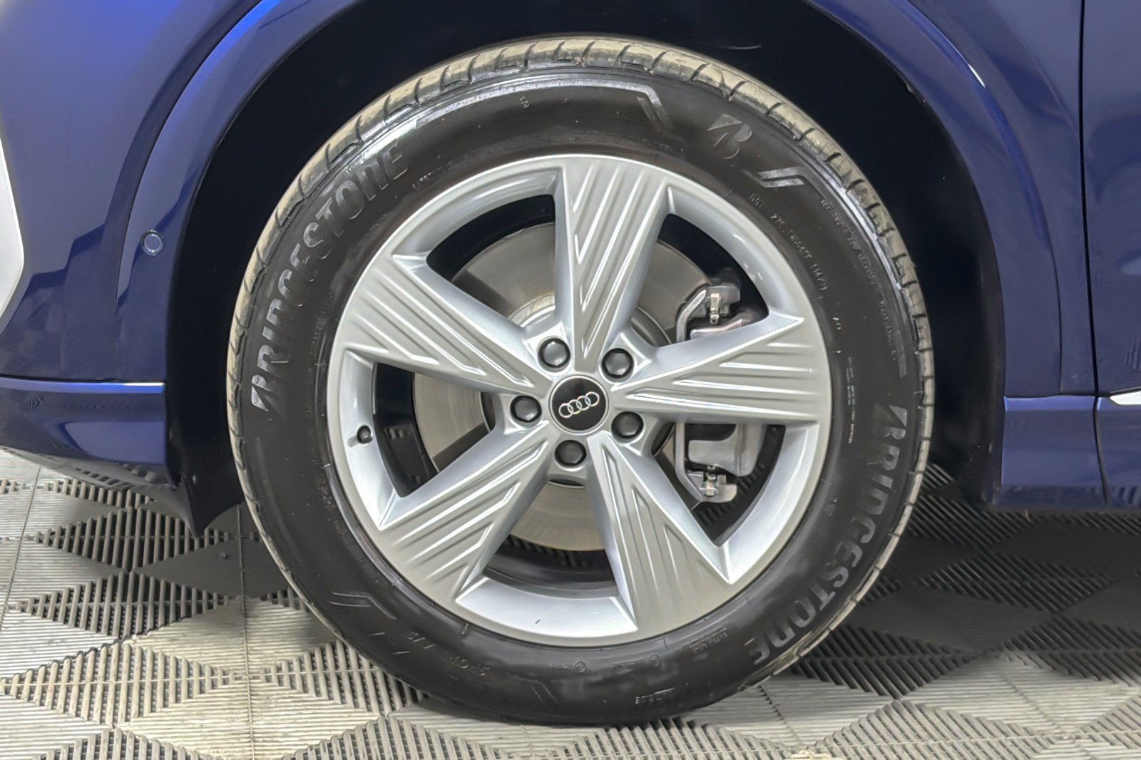 Used 2024 Audi Q4 e-tron Premium Plus AWD/4WD image 26
