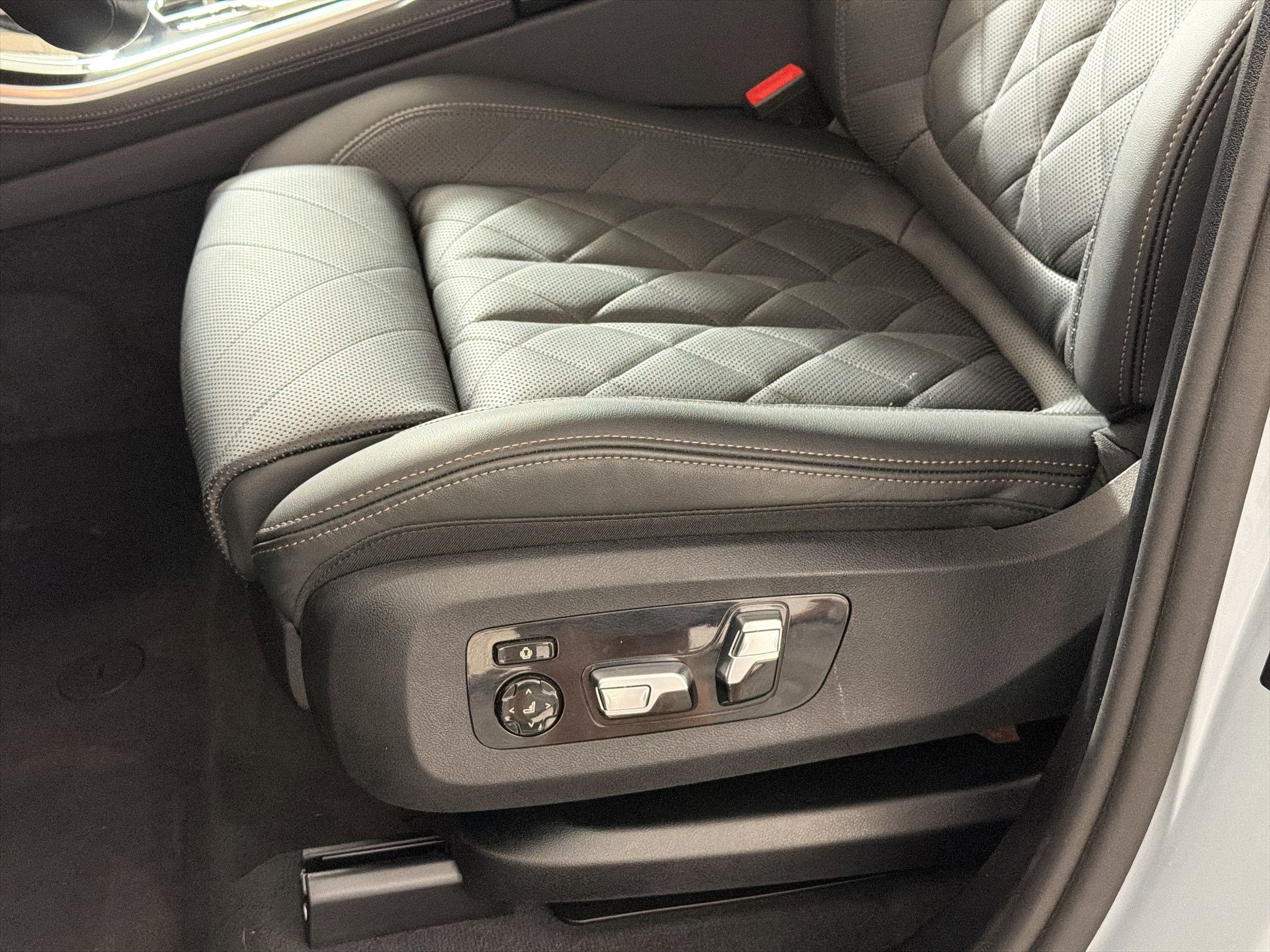 Certified 2026 BMW X5 xDrive40i image 14