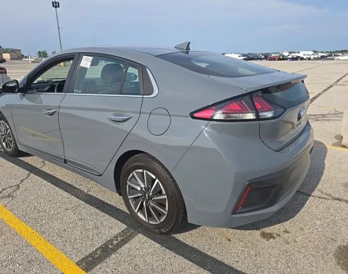 Used 2021 Hyundai Ioniq Limited FWD image 4