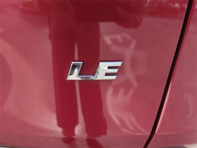 Used 2022 Toyota RAV4 LE image 15