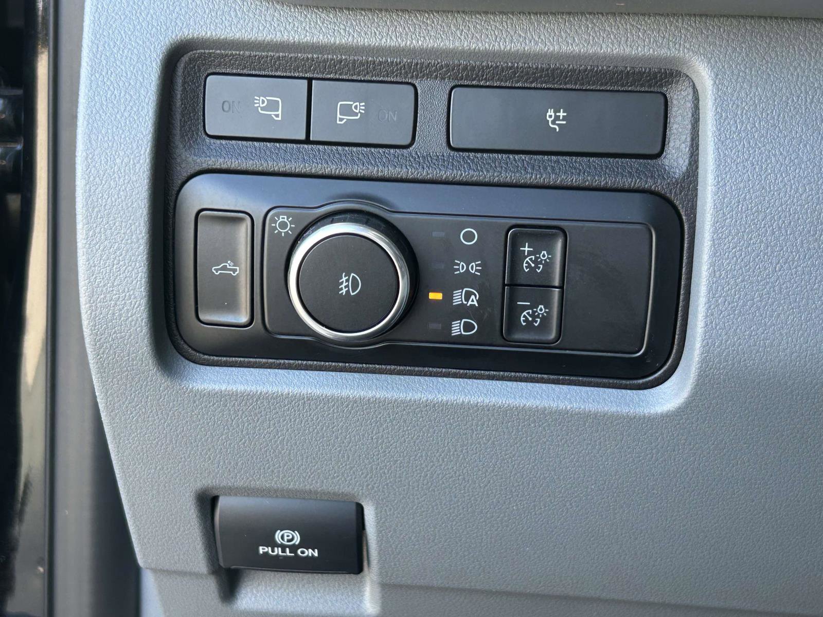 Used 2024 Ford F350 XLT image 19