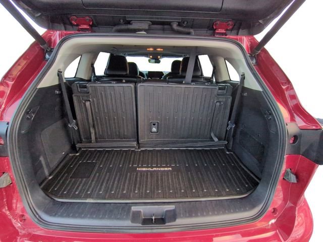 Used 2021 Toyota Highlander Limited image 26