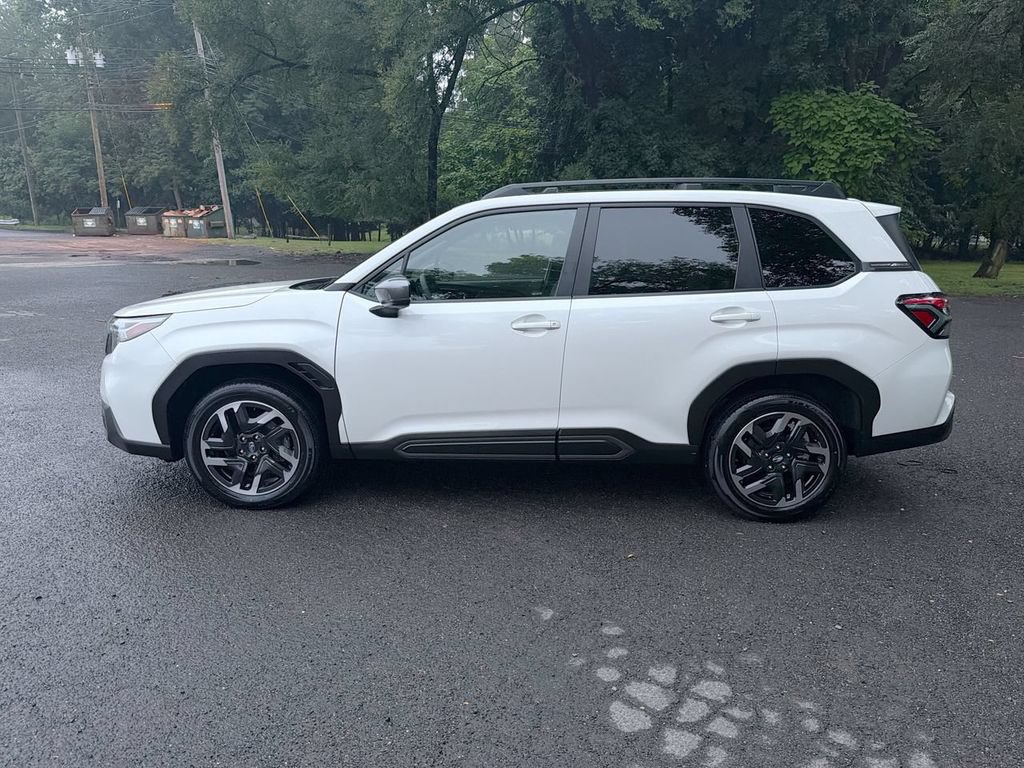 Used 2025 Subaru Forester Limited AWD/4WD image 5