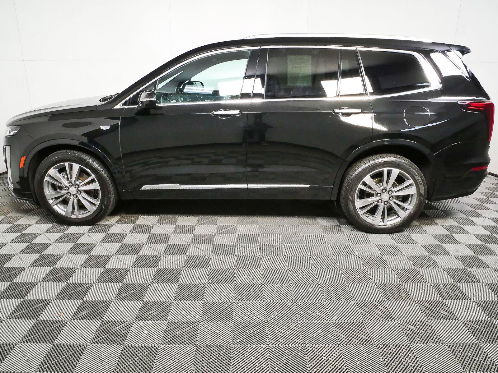 Used 2022 Cadillac XT6 Premium Luxury AWD/4WD image 28