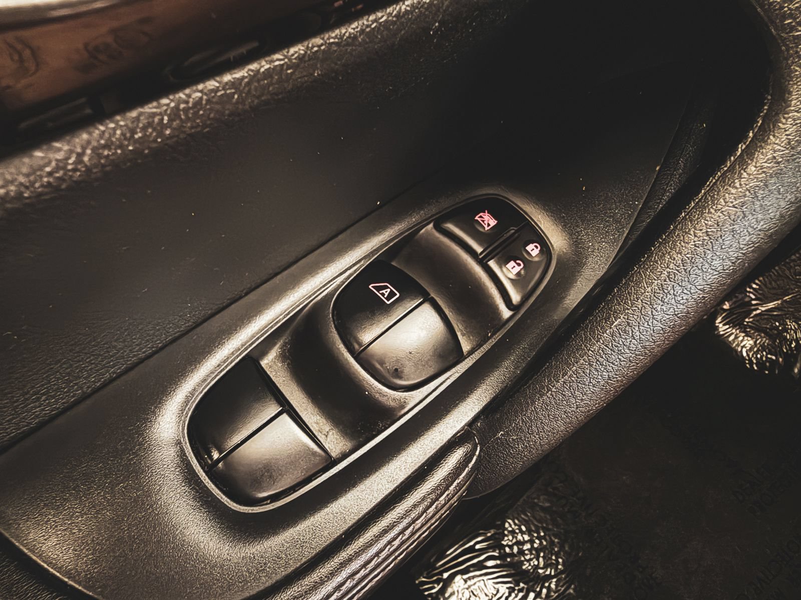 Used 2020 Nissan Rogue SV FWD image 33
