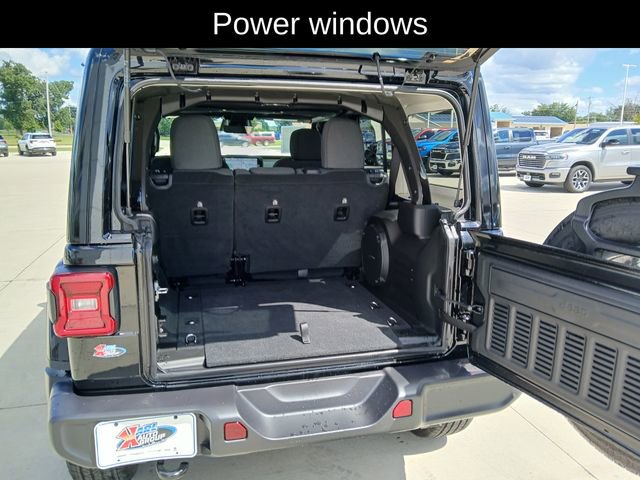 New 2025 Jeep Wrangler Sahara w/ Technology Group image 19