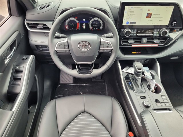 New 2026 Toyota Highlander XSE image 8
