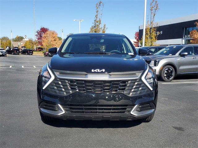 Used 2023 Kia Sportage LX image 2