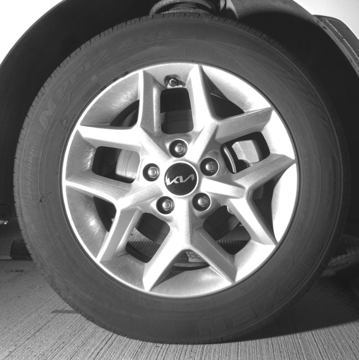 Used 2025 Kia Soul LX w/ LX Technology Package FWD image 13