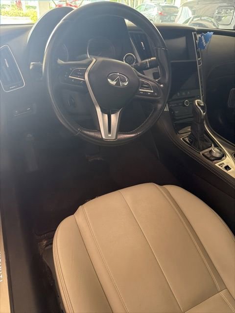 Used 2019 INFINITI Q60 3.0t Luxe w/ Essential Package RWD image 25