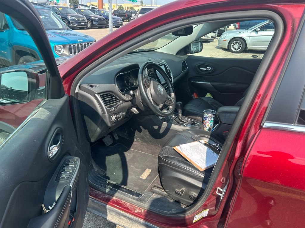 Used 2019 Jeep Cherokee Limited w/ Technology Group AWD/4WD image 9