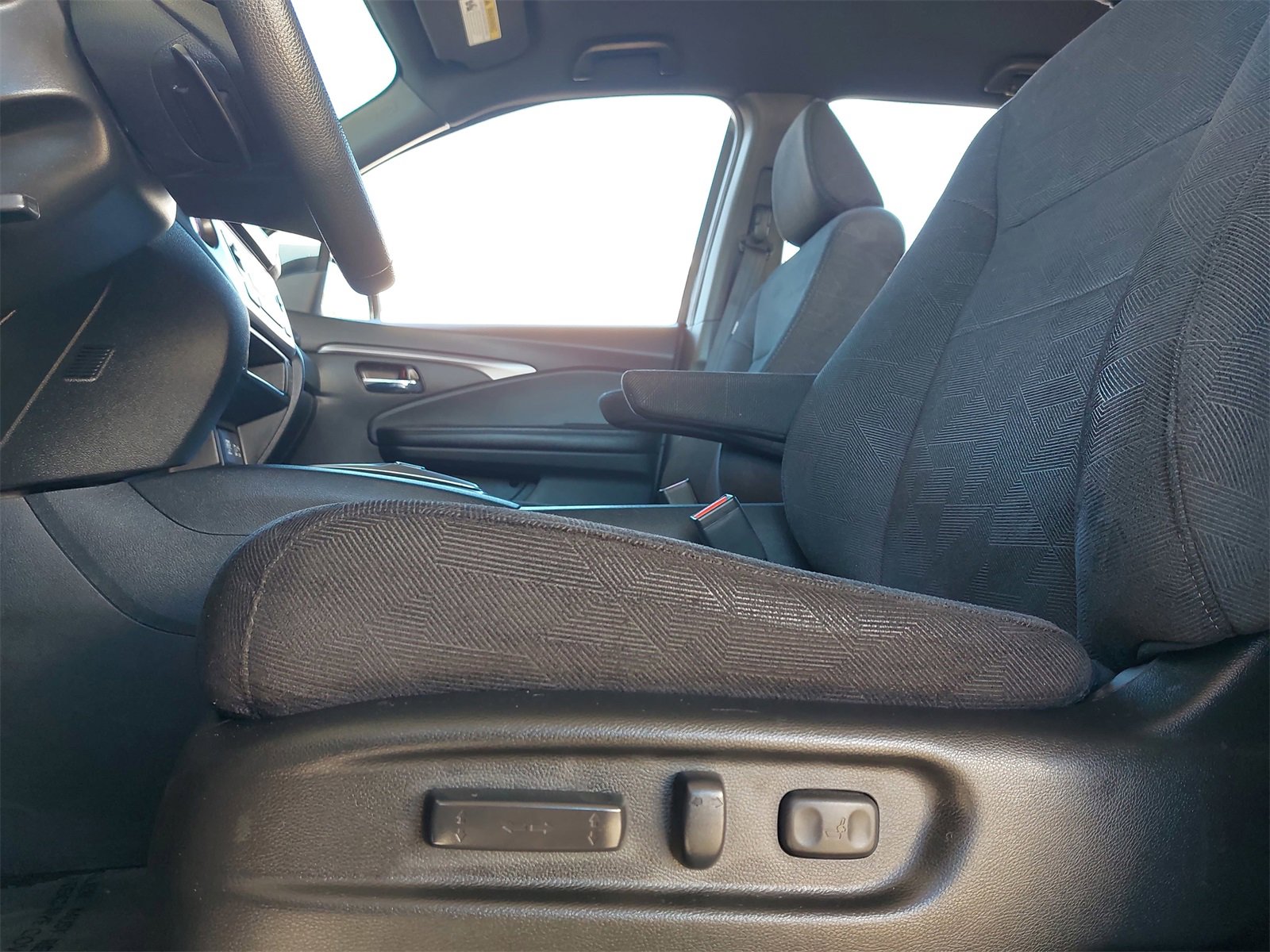 Certified 2022 Honda Pilot Sport image 29