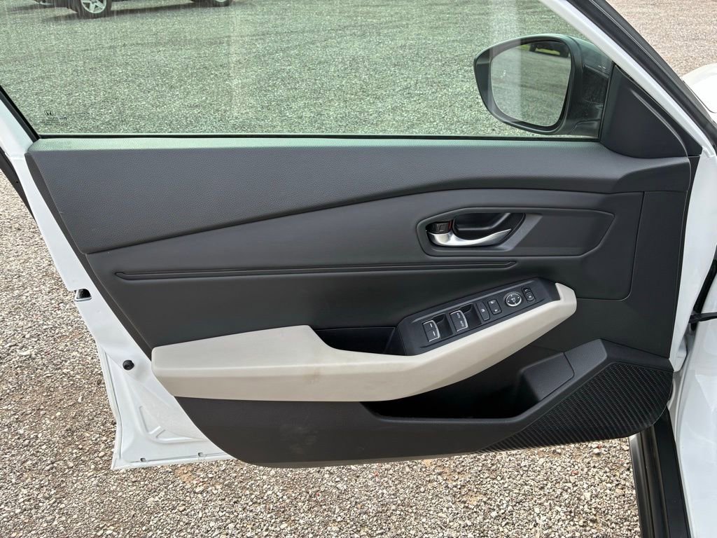 Used 2025 Honda Accord SE image 9