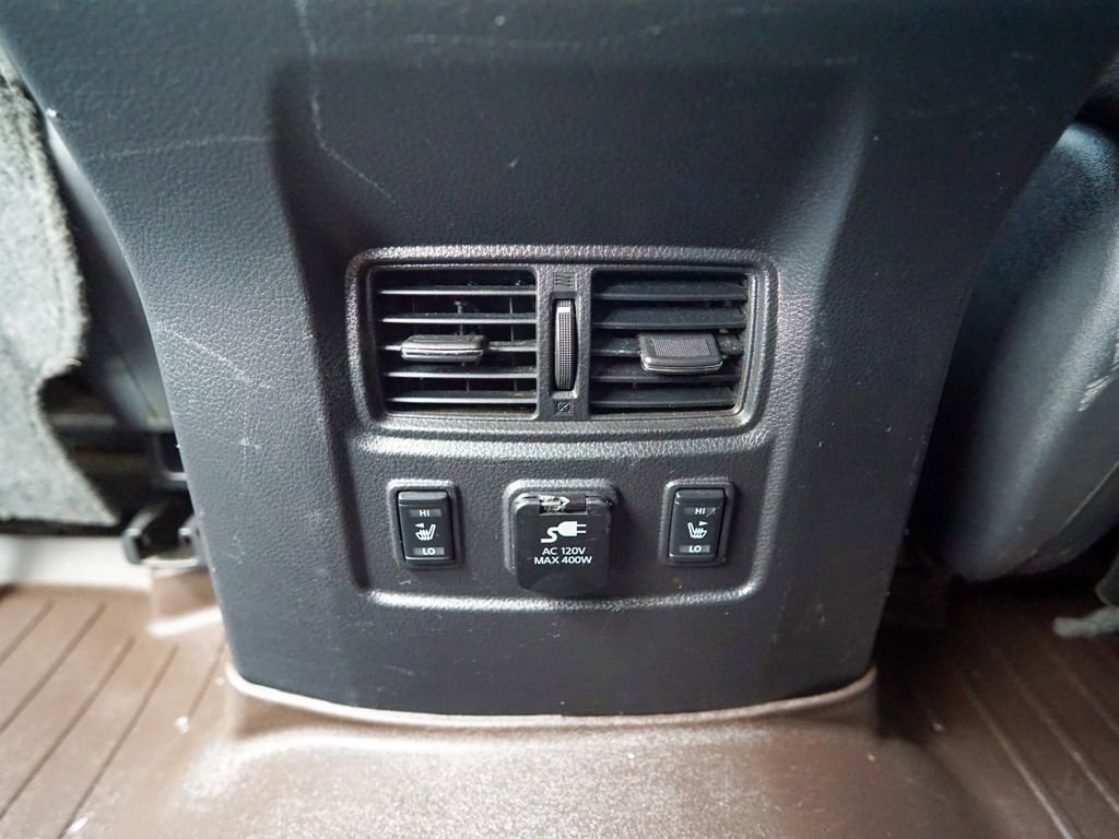 Used 2017 Nissan Titan Platinum Reserve AWD/4WD image 17