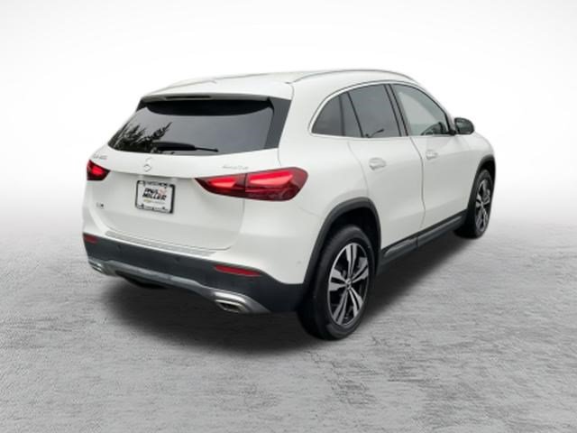 Used 2025 Mercedes-Benz GLA 250 4MATIC w/ Winter Package image 8