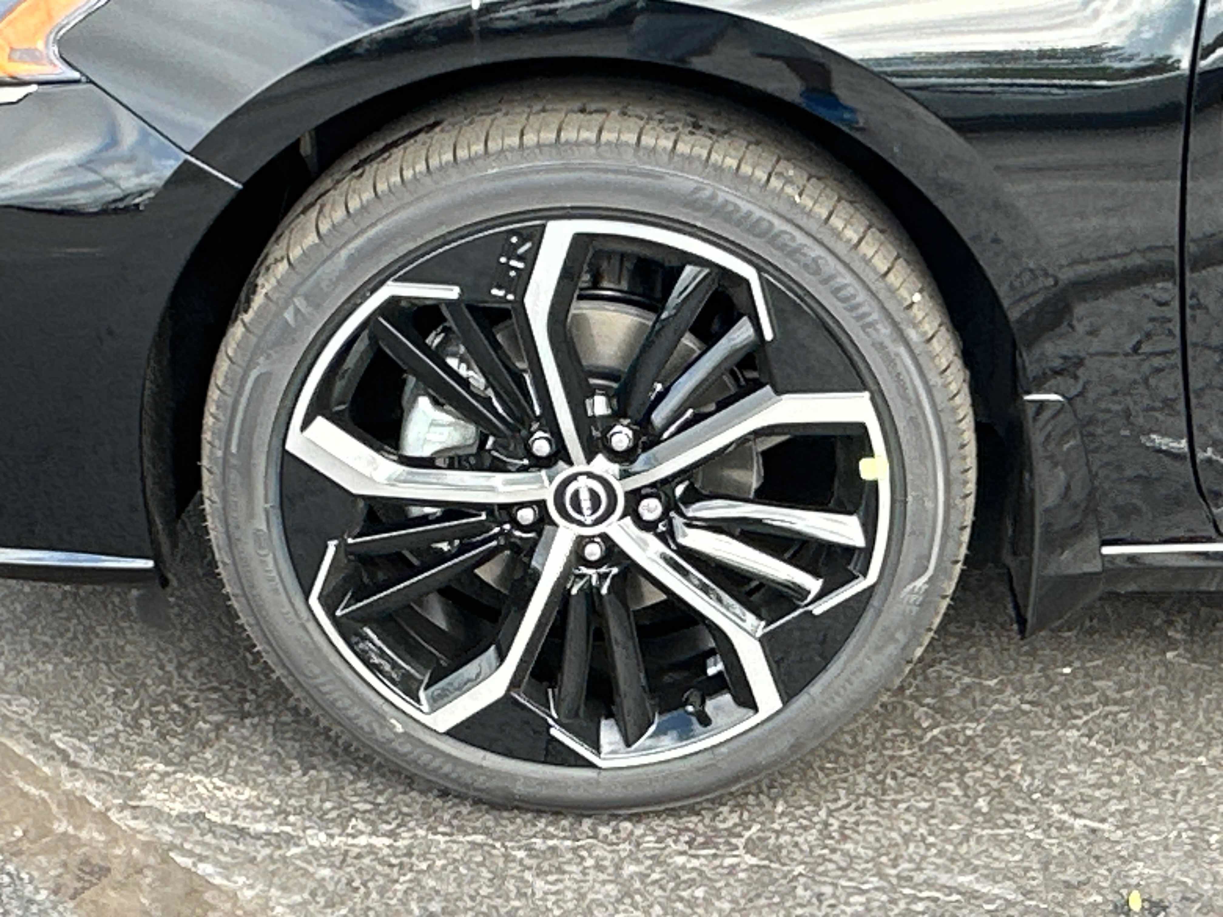 New 2025 Nissan Altima 2.5 SR w/ SR Premium Package image 10