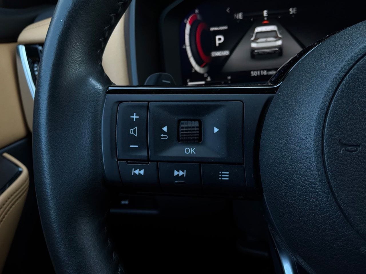 Used 2023 Nissan Rogue Platinum w/ Platinum Premium Package FWD image 43