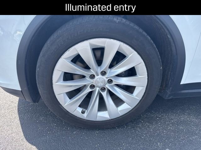 Used 2016 Tesla Model X 75D image 11