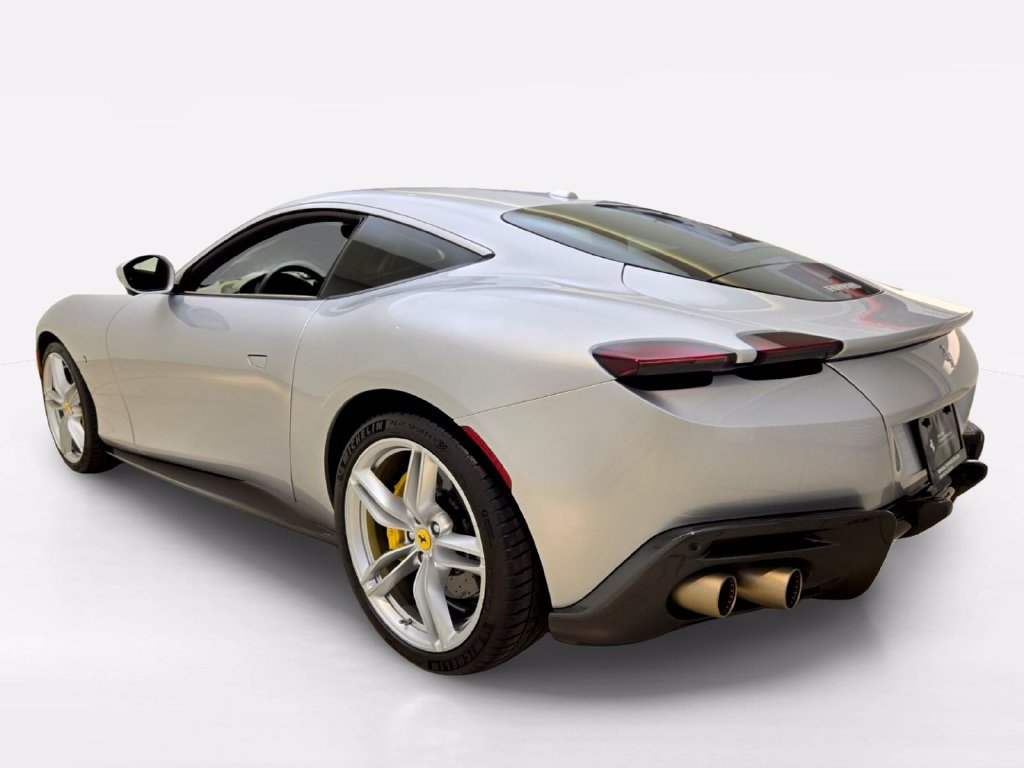 Used 2022 Ferrari Roma RWD image 11