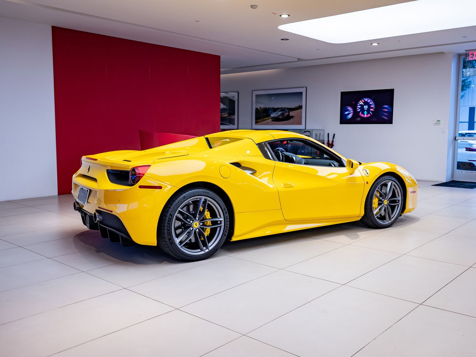 Certified 2019 Ferrari 488 Spider RWD image 31