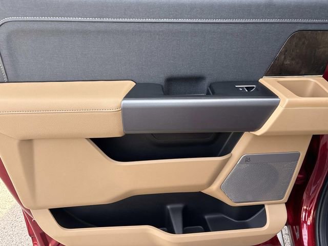 New 2026 Ford F250 Lariat w/ Black Appearance Package image 19