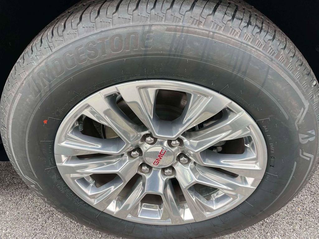 Used 2023 GMC Yukon Denali image 11