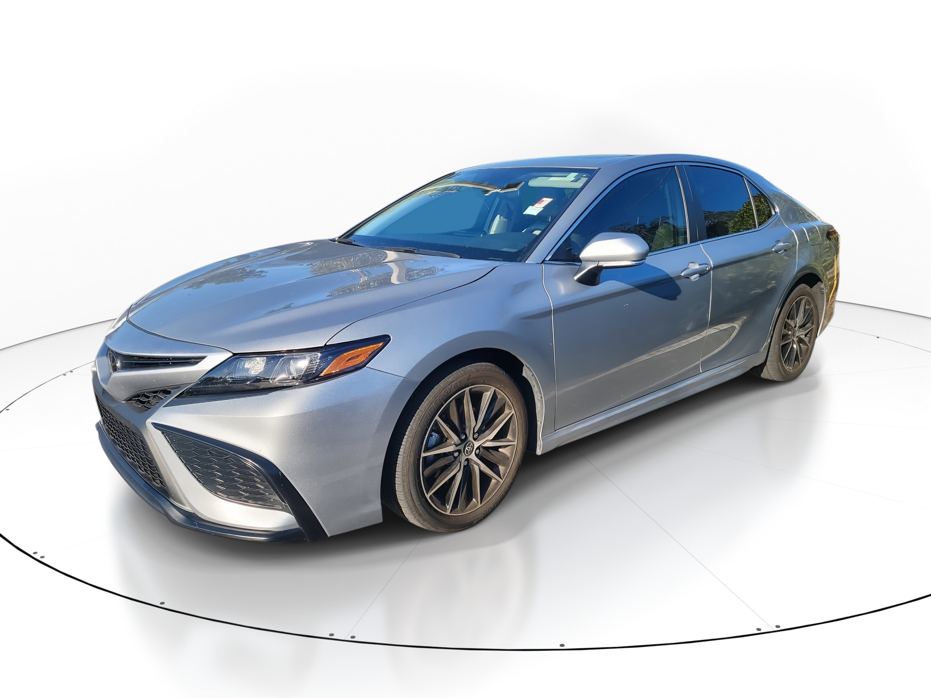 Certified 2024 Toyota Camry SE image 3