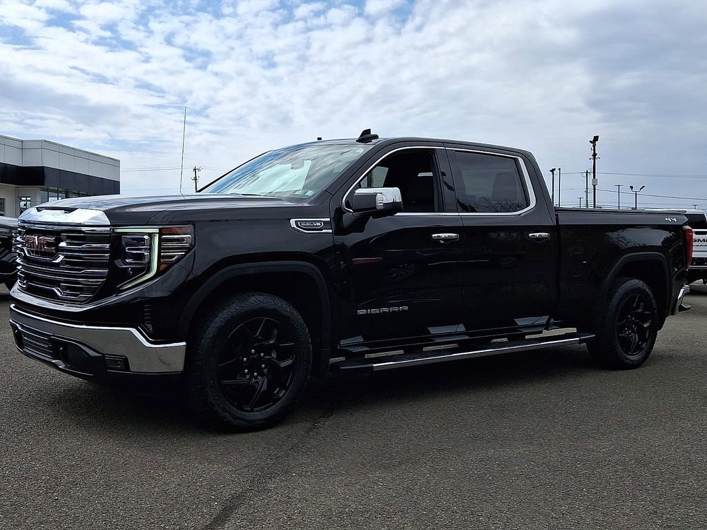 Certified 2022 GMC Sierra 1500 SLT w/ SLT Premium Package image 3