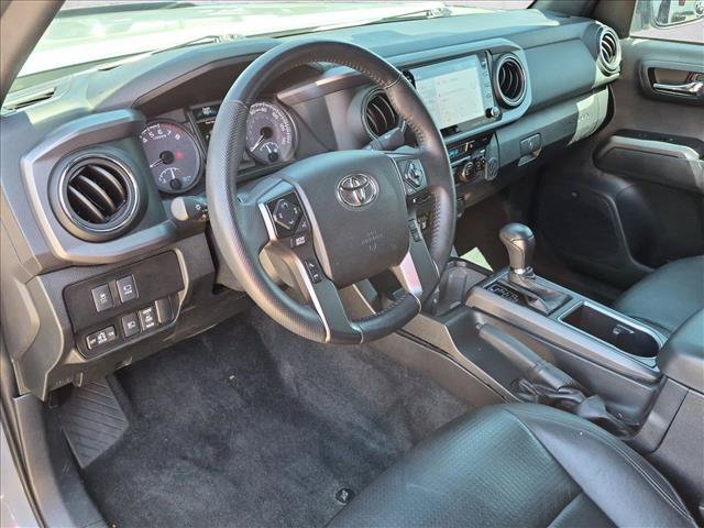 Used 2021 Toyota Tacoma TRD Off-Road w/ TRD Premium Off Road Package AWD/4WD image 10